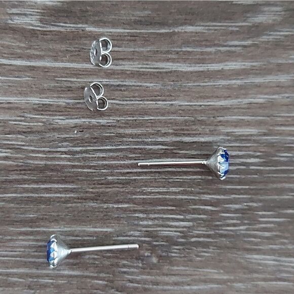 Platinum Plated 925 Silver  September Birthstone CZ Stud Earrings - Picture 8 of 8